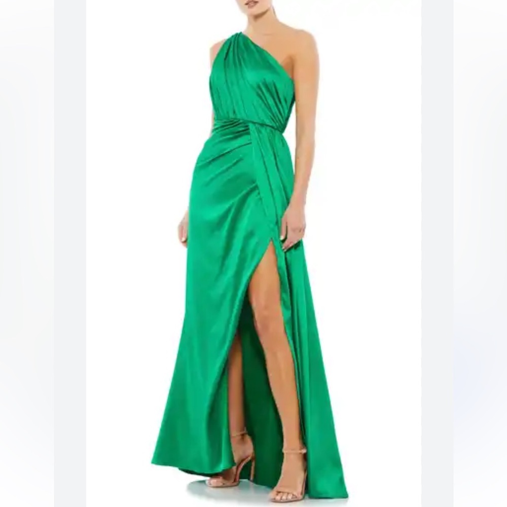 Mac Duggal One-Shoulder Satin Emerald green Maxi Dress Gown